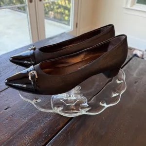 AGL Attilio Giusti Leombruni Black Pump Block Heel  Cap Buckle Point Toe 40/9.5