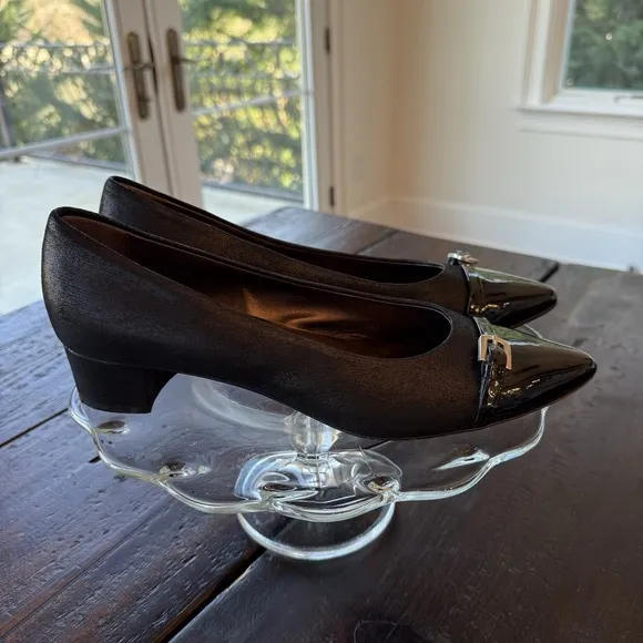 AGL Attilio Giusti Leombruni Black Pump Block Heel  Cap Buckle Point Toe 40/9.5