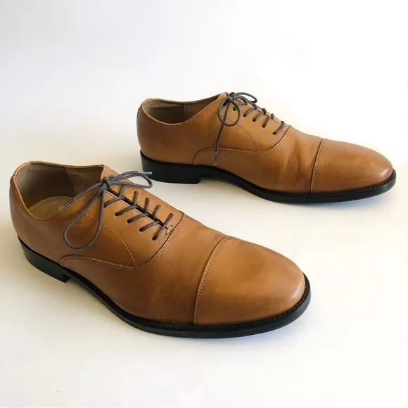 Banana Republic Kevin Cap Toe Oxfords