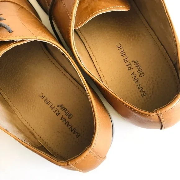 Banana Republic Kevin Cap Toe Oxfords