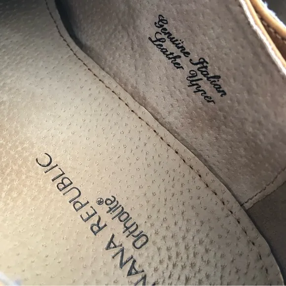 Banana Republic Kevin Cap Toe Oxfords