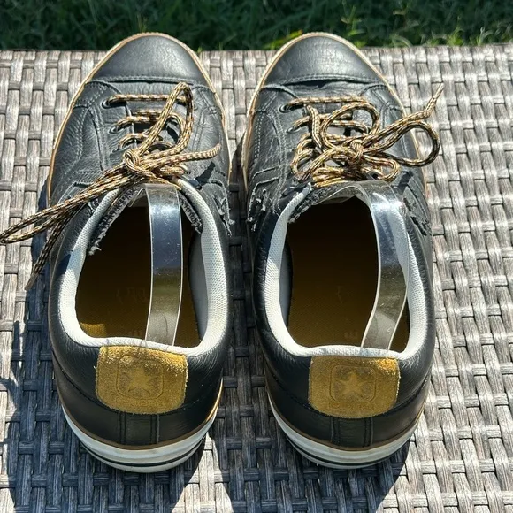 Black Leather Men's Converse Chuck Taylor All Stars - Size 12