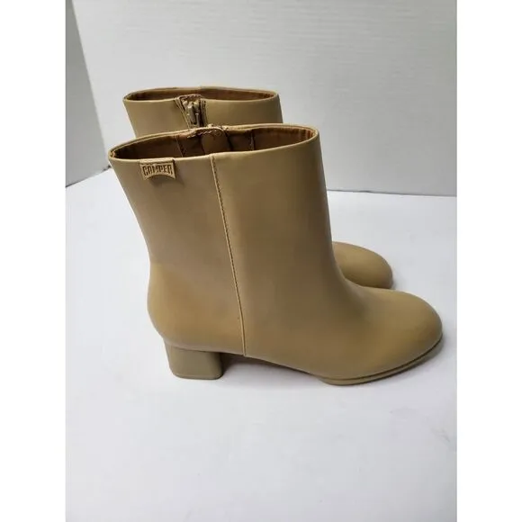 Camper Kiara Beige leather ankle boots Glossy Round toes Block heel Size 8.5