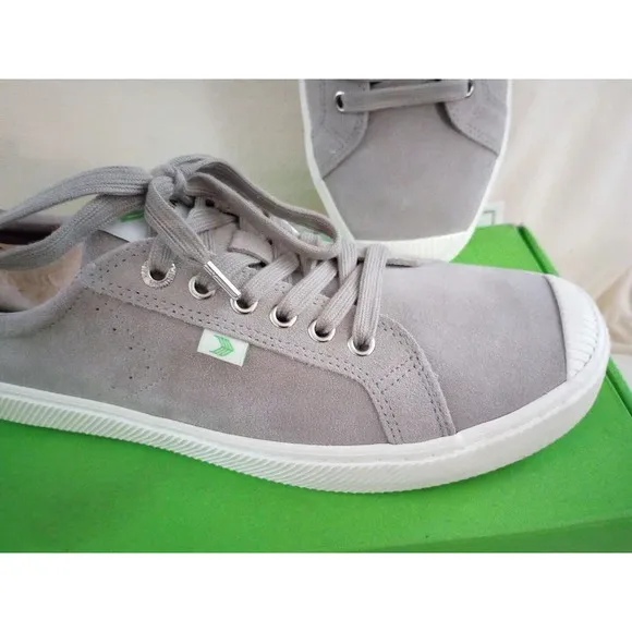 CARIUMA Suede Sneaker OCA Low Grey Men 11 Women 12.5 Cap Toe Skate Shoe NEW $105