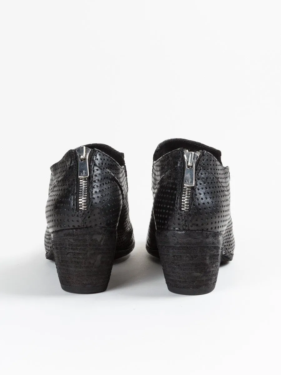 chabrol boot - black perforated