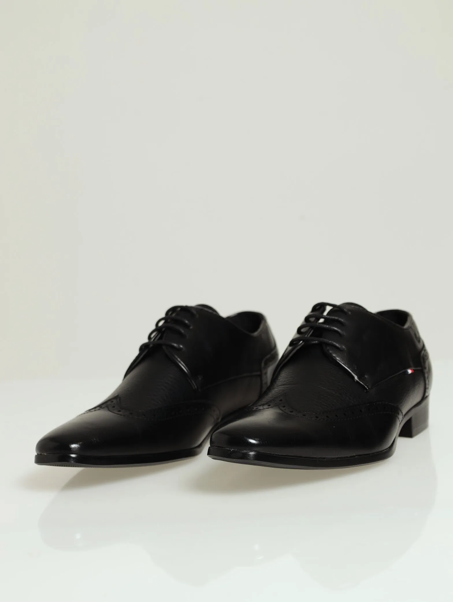 Comfort Shadow Spray Toe Cap Lace Up Derby - Black