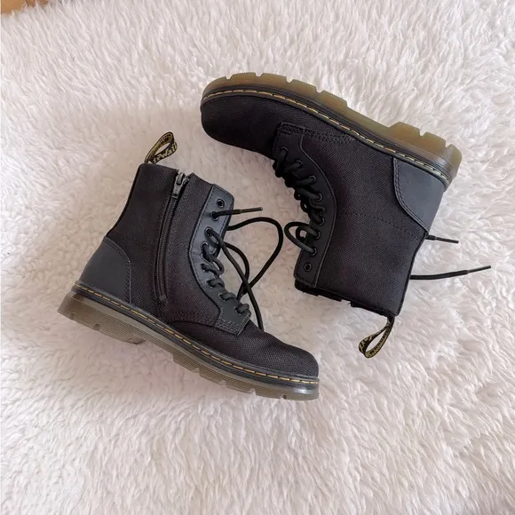DR . MARTENS JUNIOR COMBS EXTRA TOUGH POLY CASUAL BOOTS