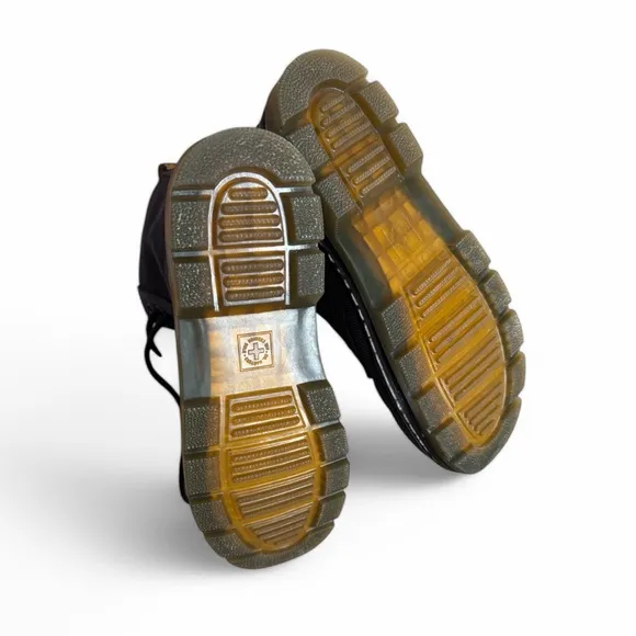 DR . MARTENS JUNIOR COMBS EXTRA TOUGH POLY CASUAL BOOTS