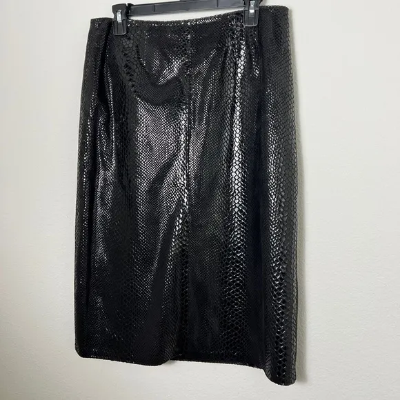 EUC Austin Reed Black Snakeskin Embossed Leather Skirt Size 10