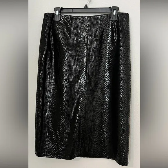 EUC Austin Reed Black Snakeskin Embossed Leather Skirt Size 10