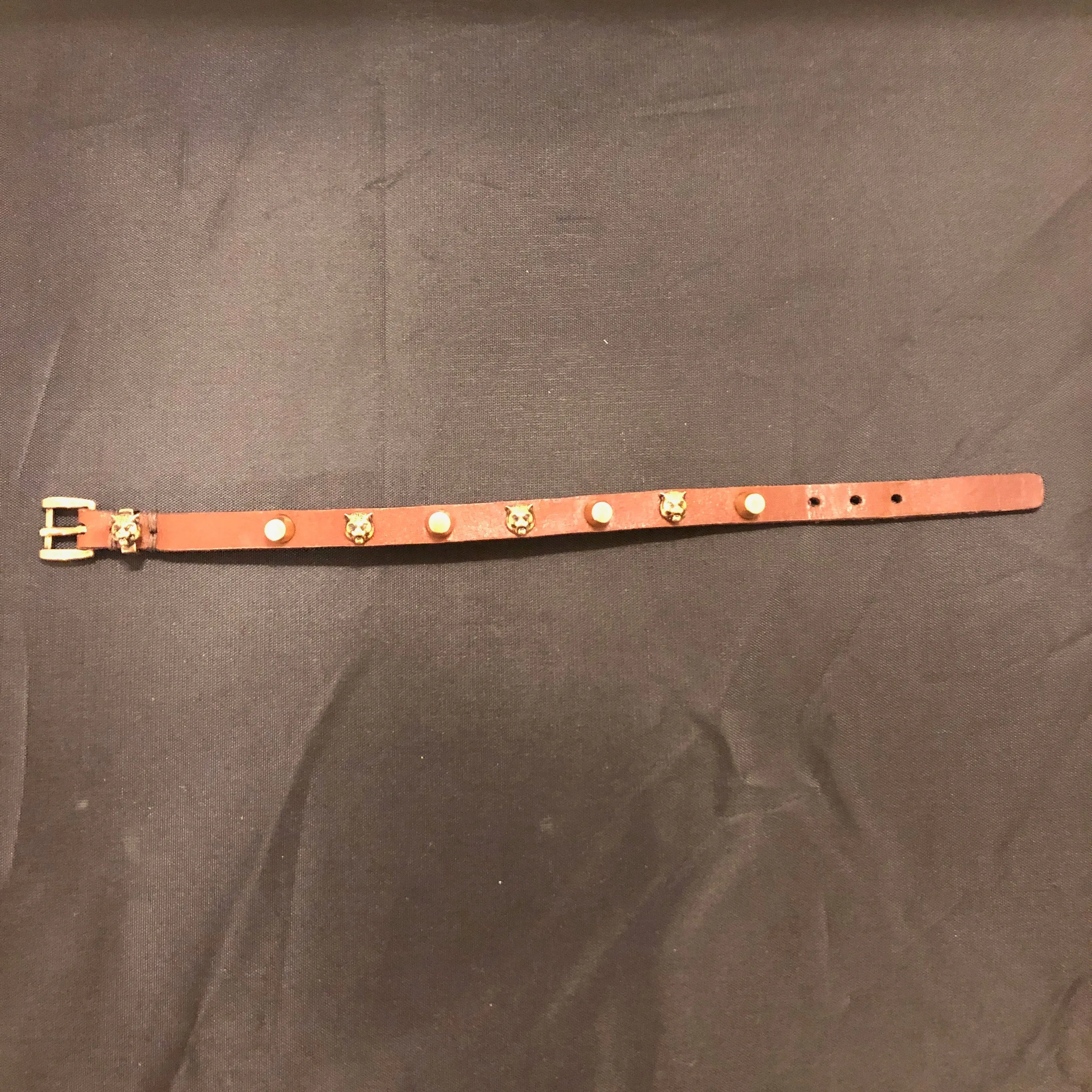Gucci Studded Feline Head Leather Bracelet in Brown