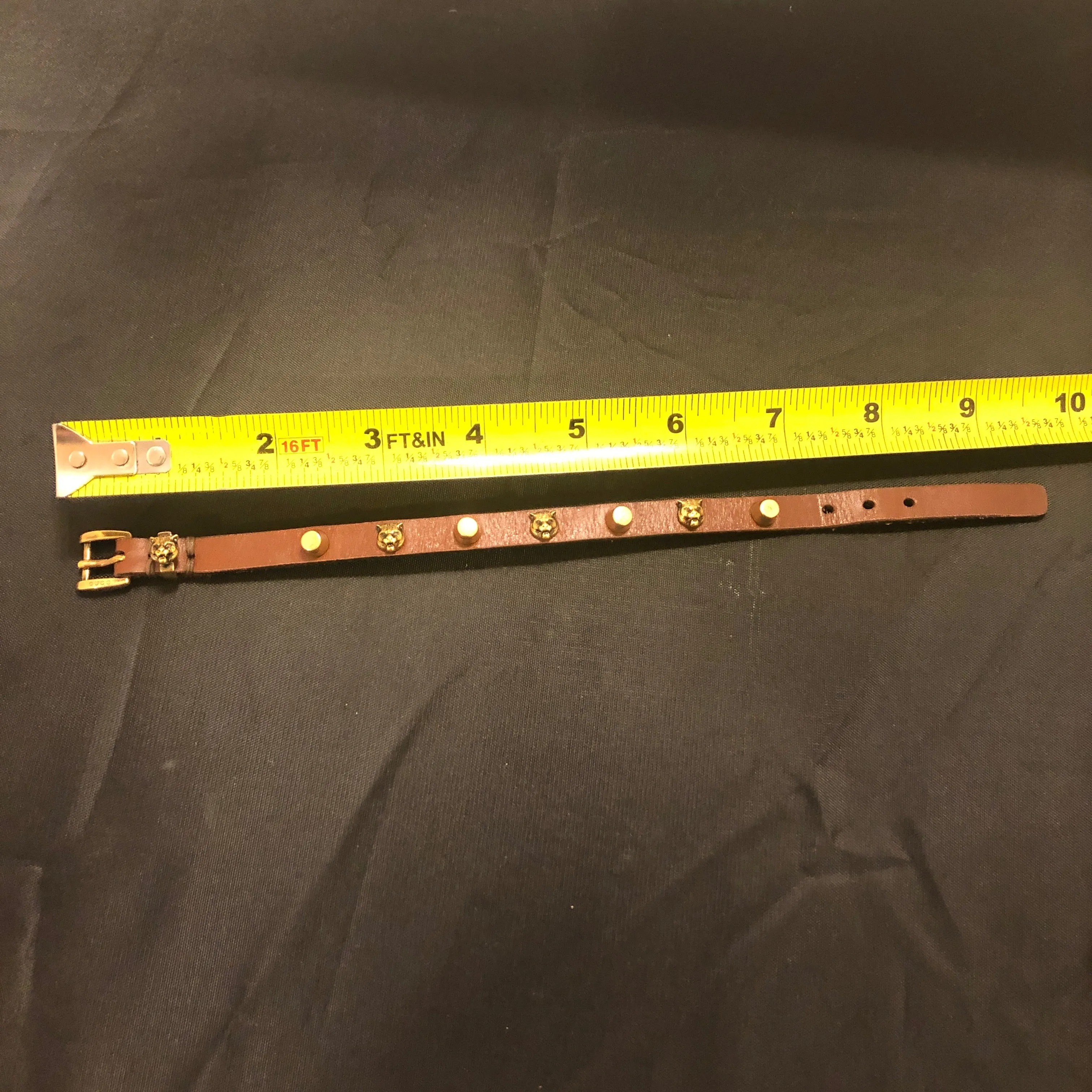 Gucci Studded Feline Head Leather Bracelet in Brown