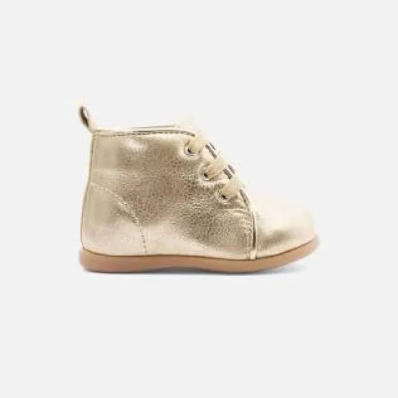 Jacadi Paris Iridescent leather baby girl booties in gold size 24