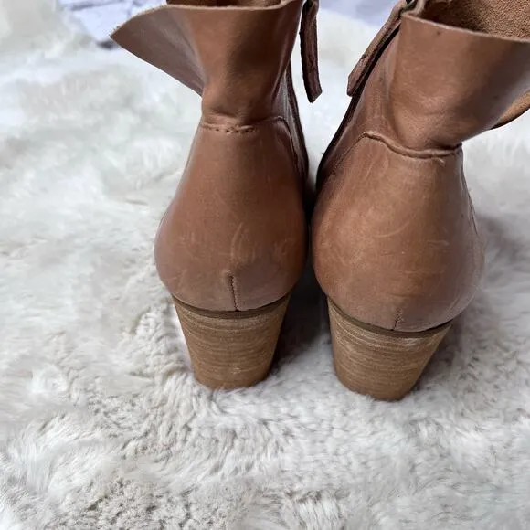 Kelsi Dagger Split Side Heeled Brown Ankle Booties Size 8