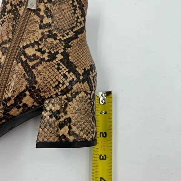Kenneth Cole Toffee Roanne Snakeskin Print Solid Block Heel Ankle Boots Size 6