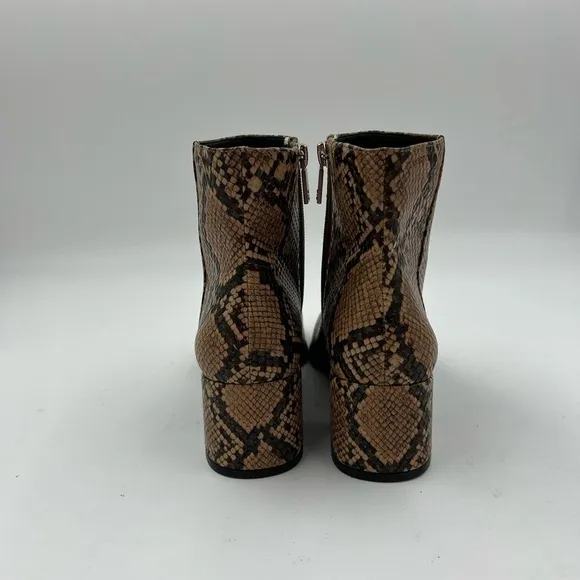 Kenneth Cole Toffee Roanne Snakeskin Print Solid Block Heel Ankle Boots Size 6