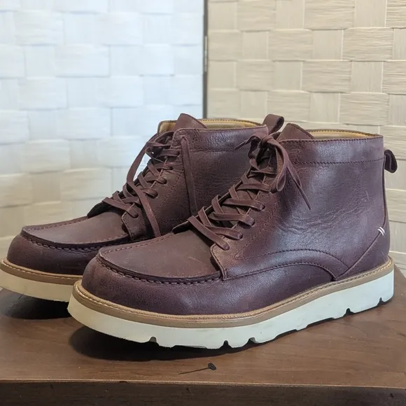 LABEL Men's 13 Burgundy Leather Boots NEW Vibram sole Stylish