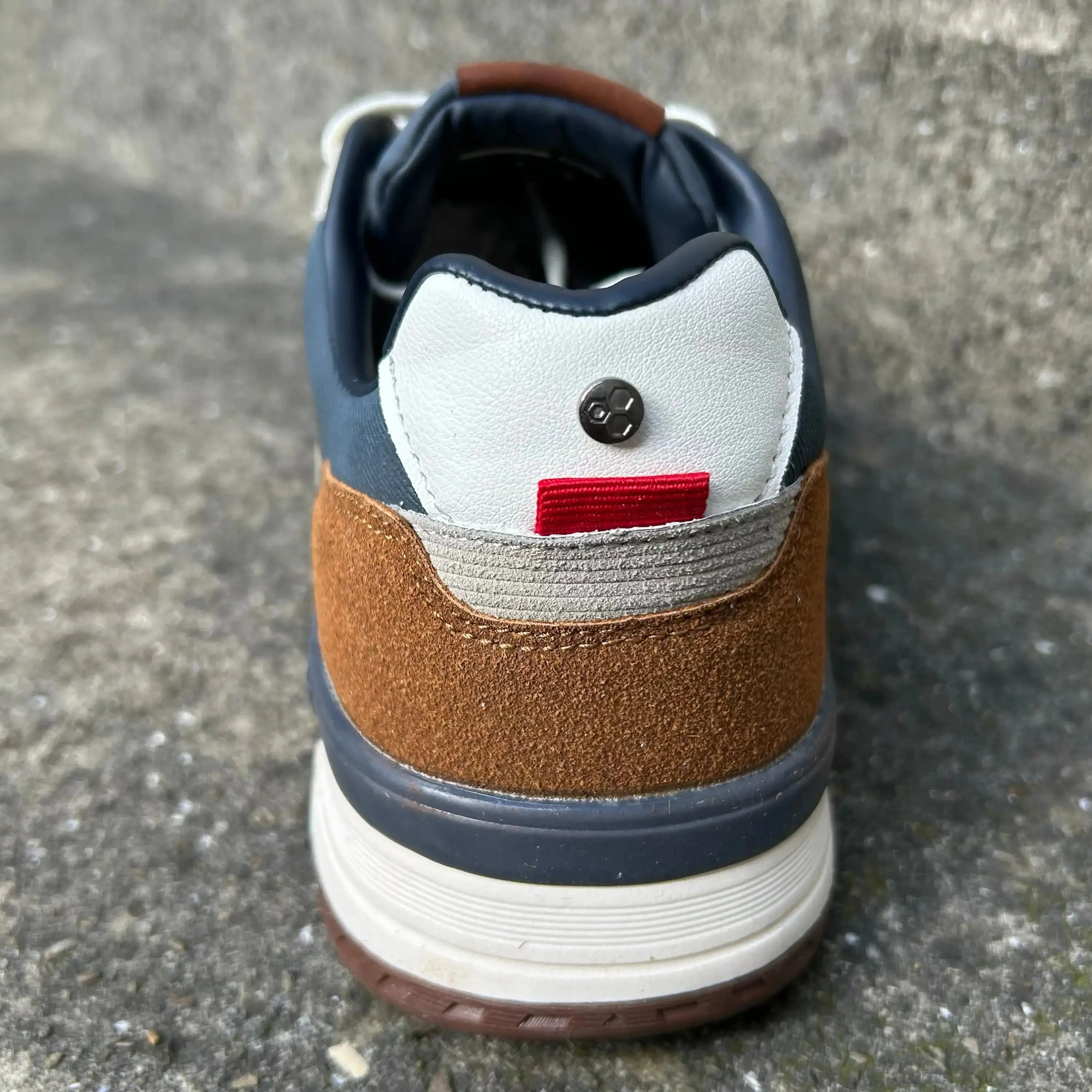 Lloyd & Pryce Mens Trainers Aumua Atlantic Fog
