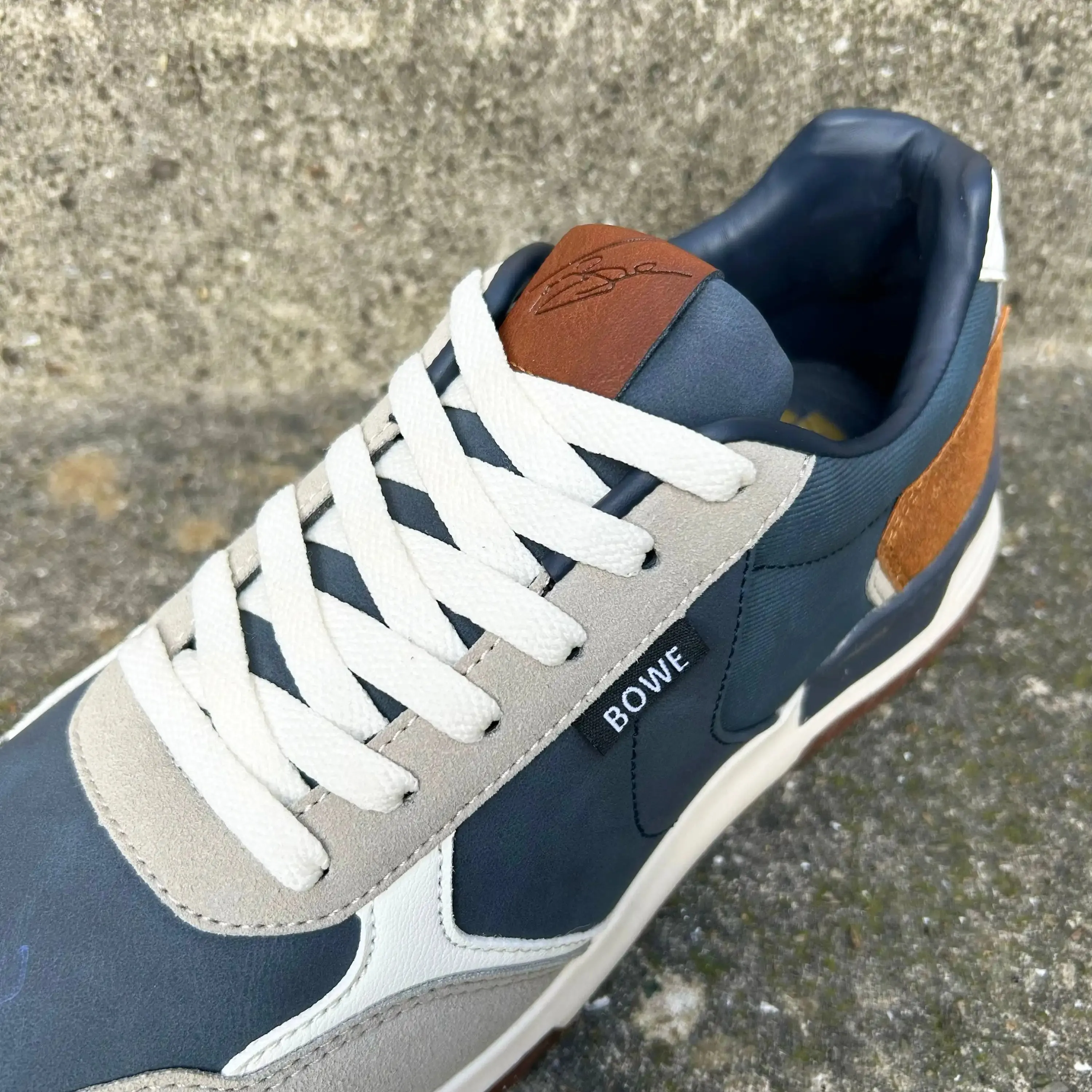 Lloyd & Pryce Mens Trainers Aumua Atlantic Fog