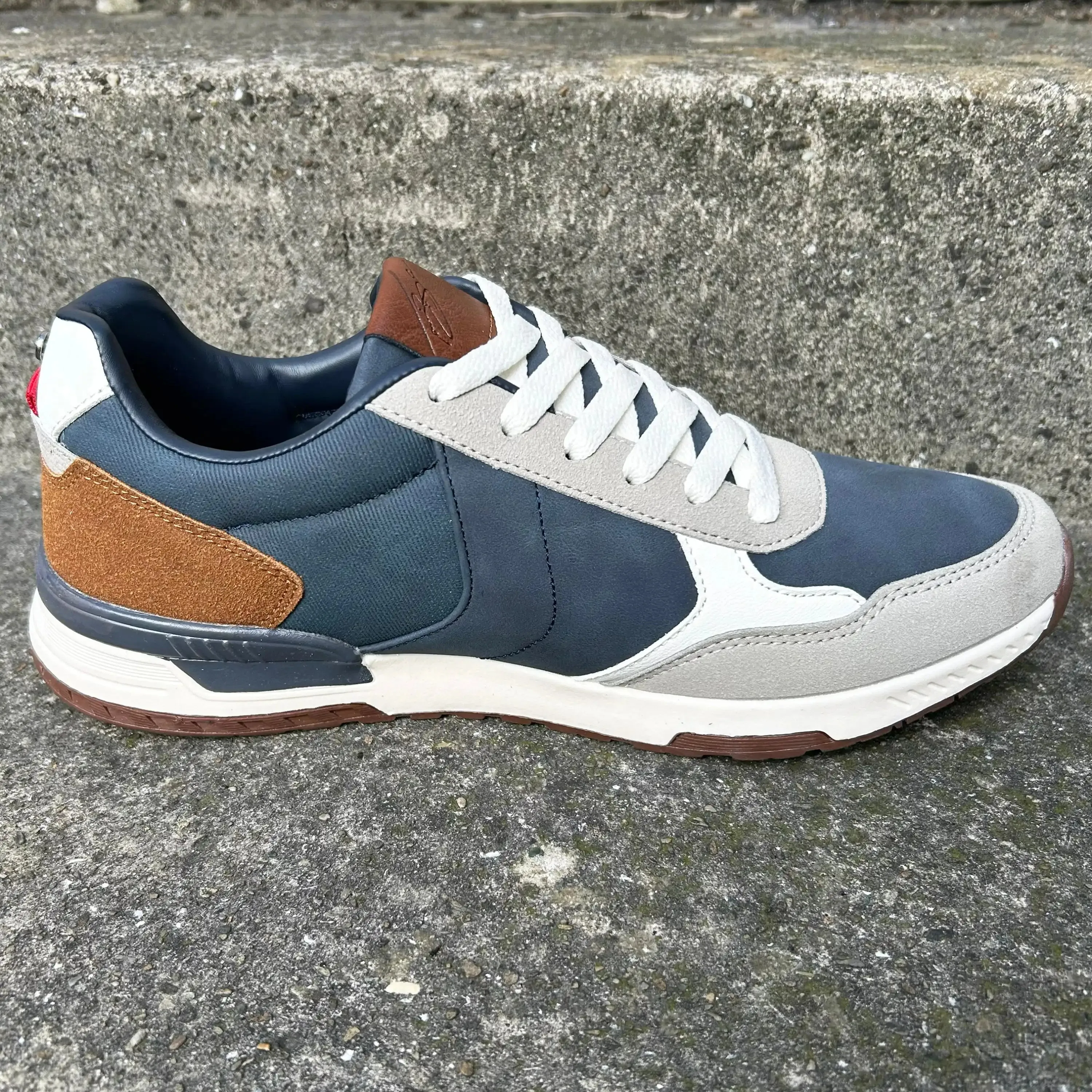 Lloyd & Pryce Mens Trainers Aumua Atlantic Fog