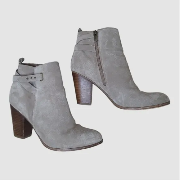 Michael by Michael Shannon Lexi Ankle Boots in Taupe Size 12
