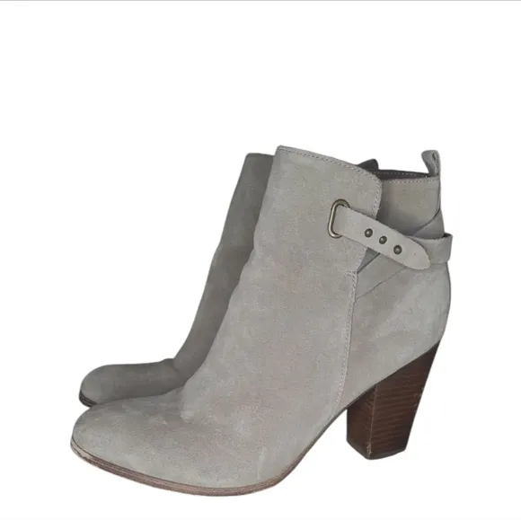Michael by Michael Shannon Lexi Ankle Boots in Taupe Size 12