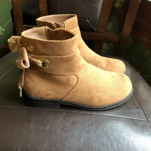 Michael Kors girls boots size1