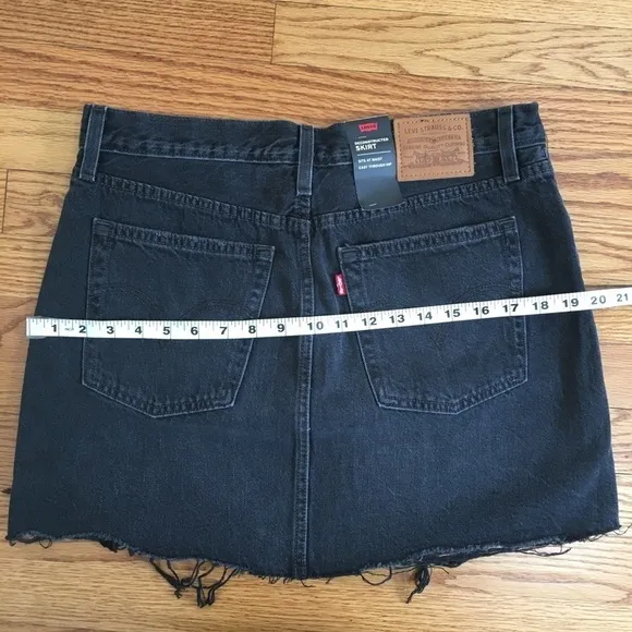 NEW Levi's Premium Denim Black Deconstructed Distressed Denim Mini Skirt