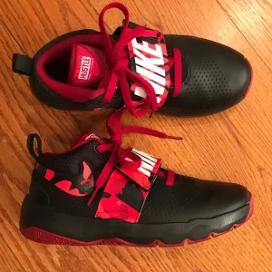 NWOT Nike Camo Basketball Sneaker, Black