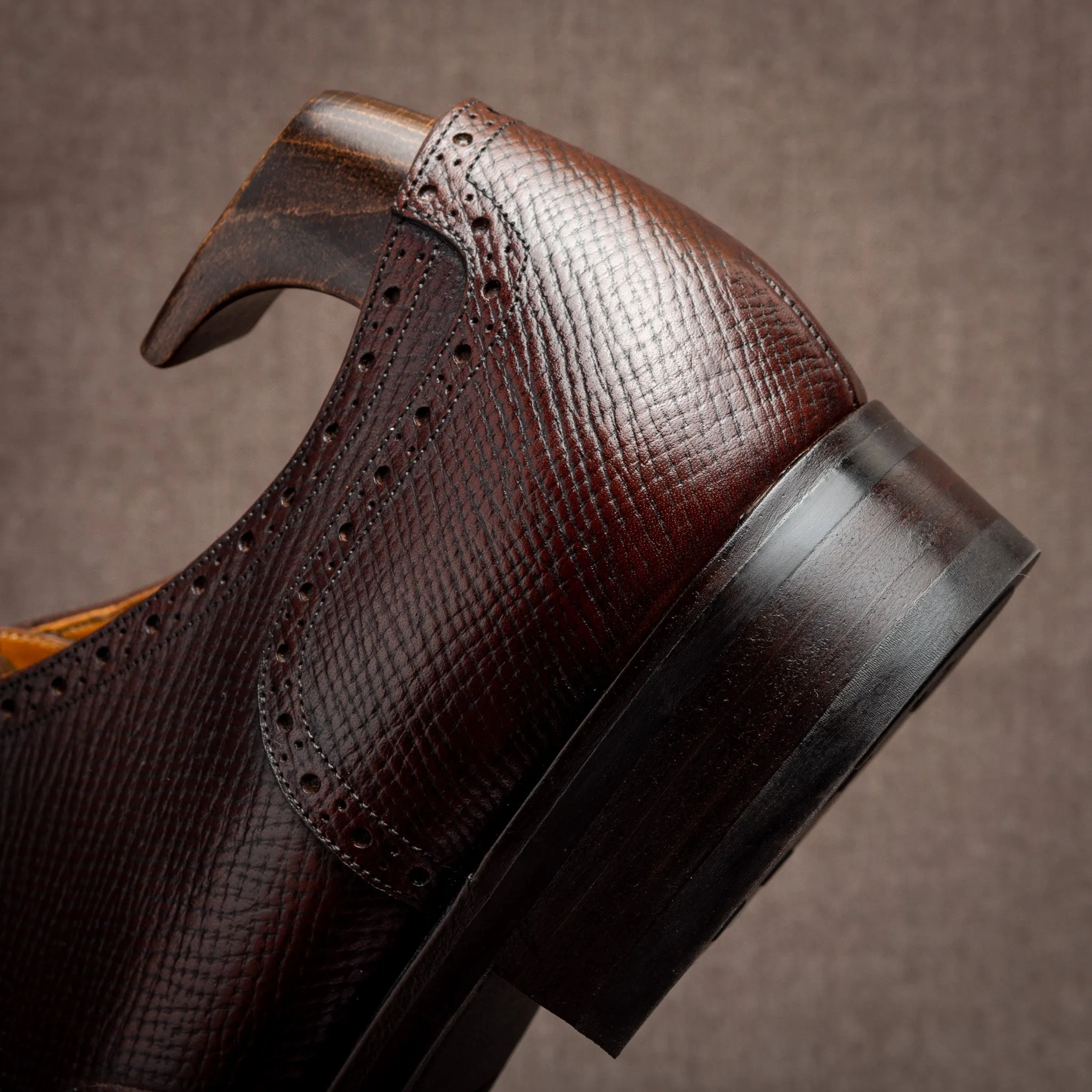 OT15 - Wingtip Oxford