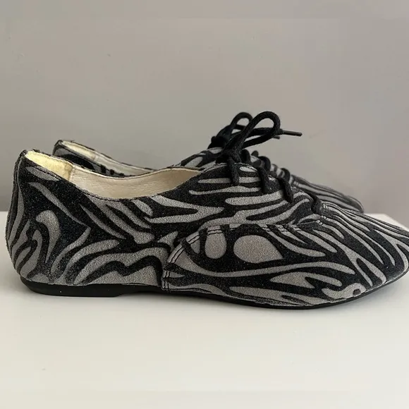 Primigi Zebra Lace up Shoes New! 36