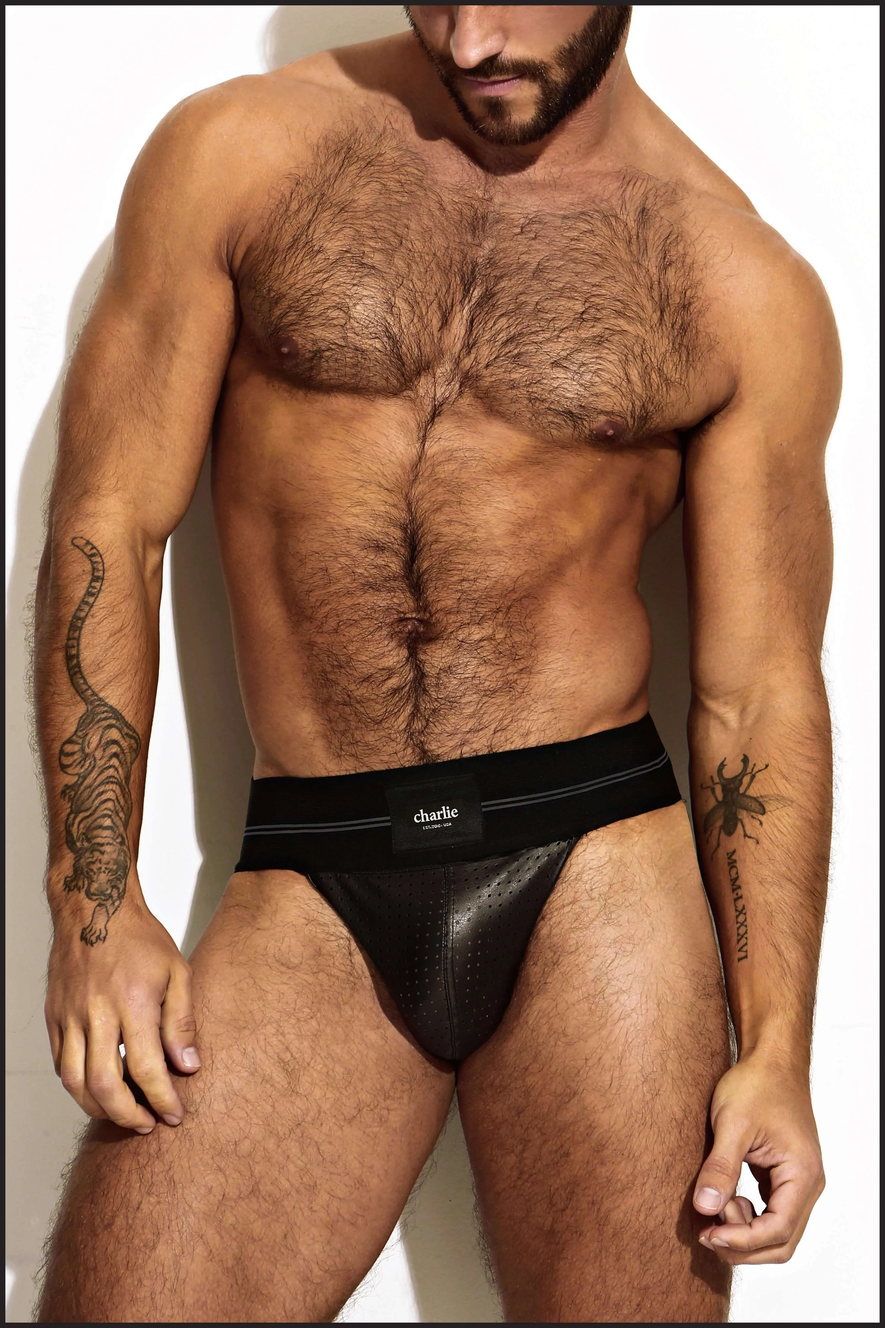 Pro Thong - PERFORATED LEATHER