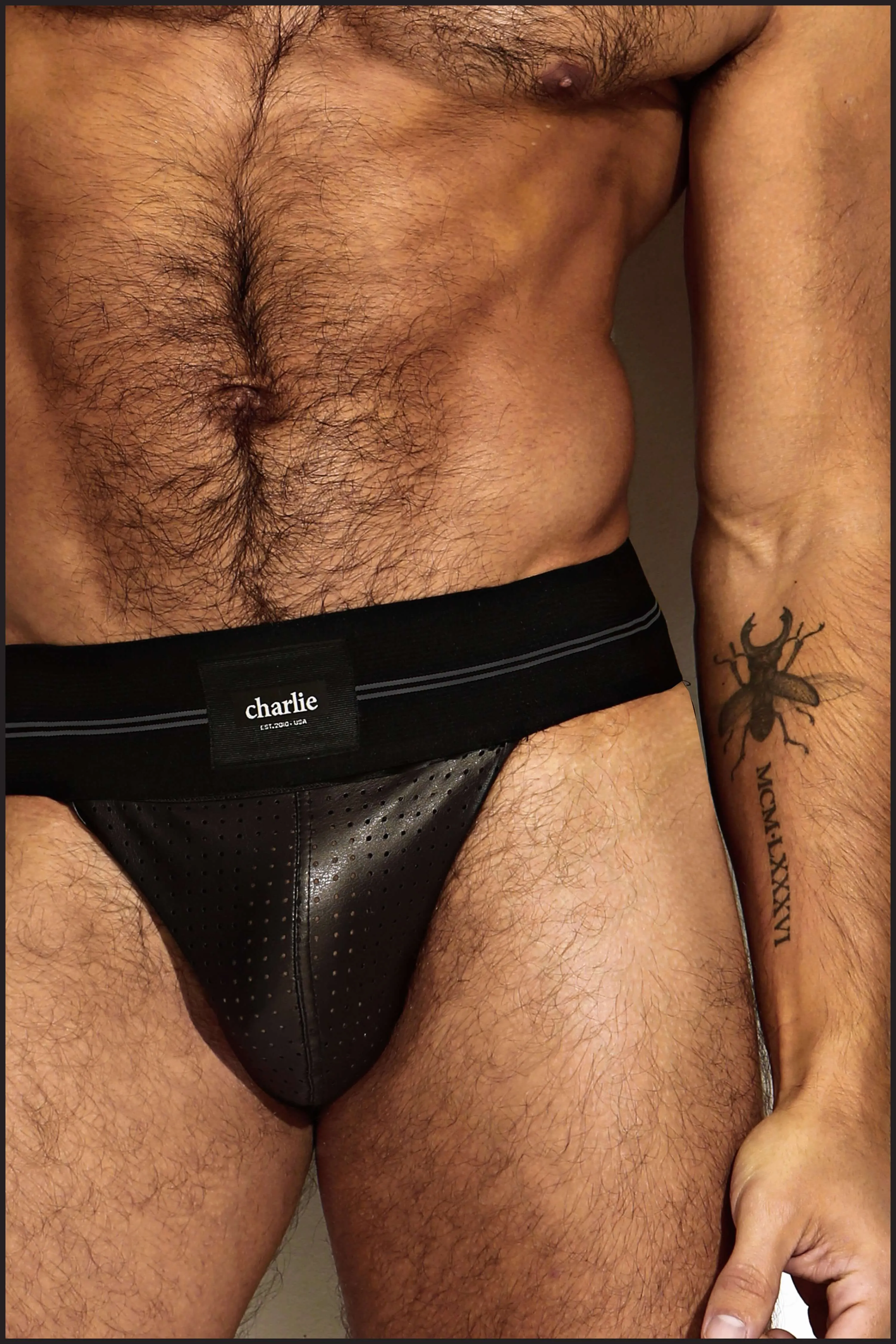 Pro Thong - PERFORATED LEATHER