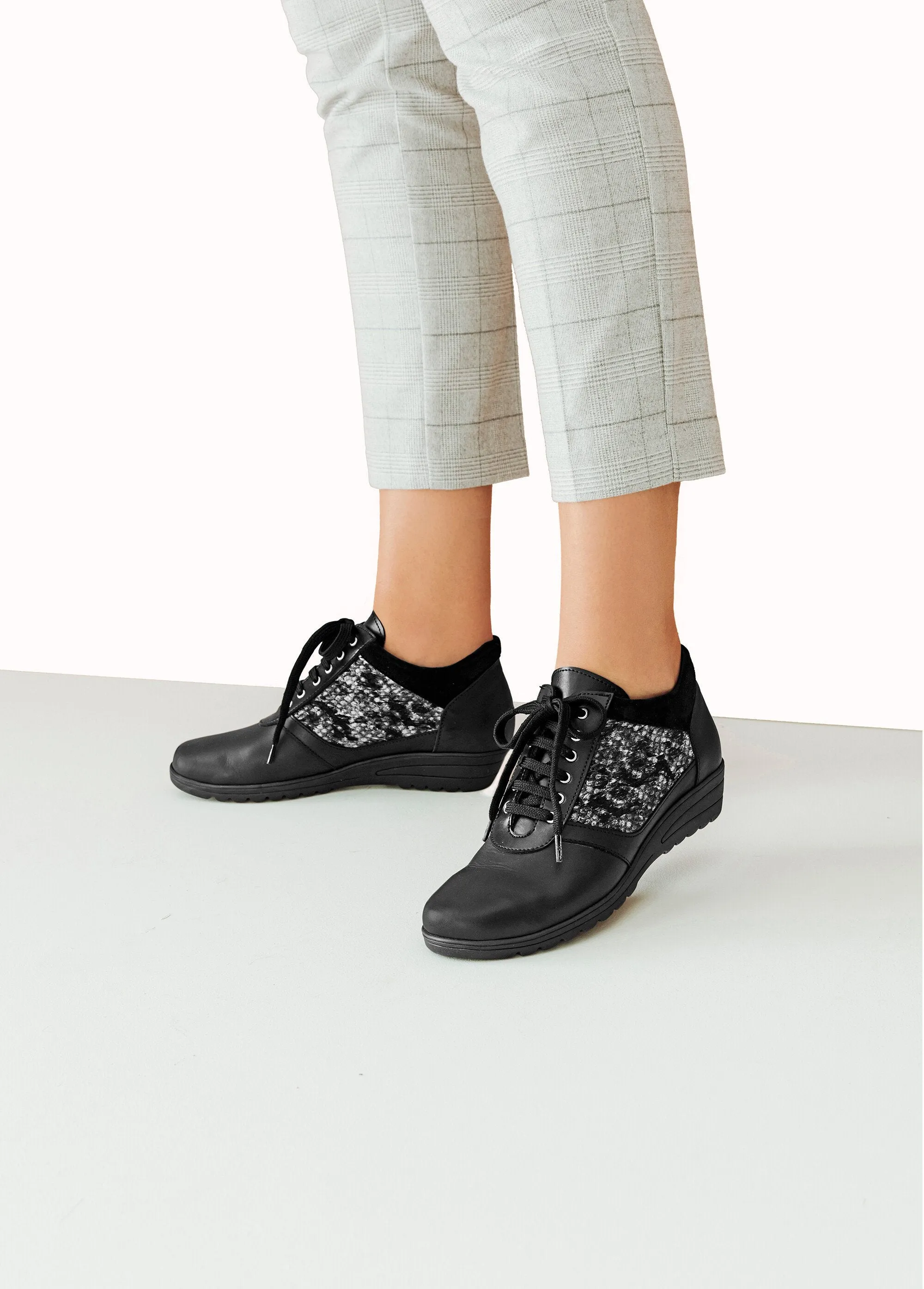 Reptile fancy leather derby