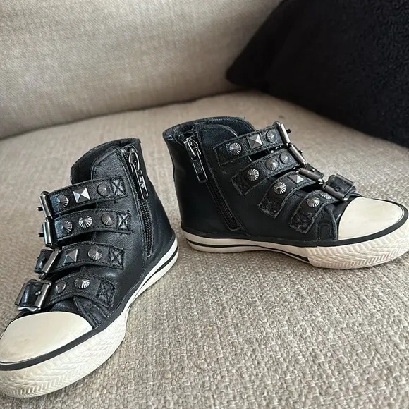 Toddler Leather Sneakers