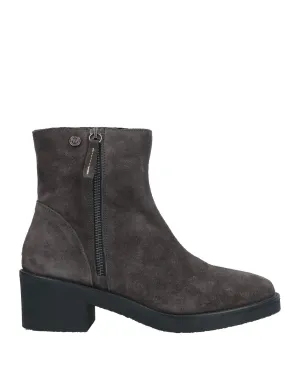TONI PONS Leather Ankle boots (17274026RP) Woman