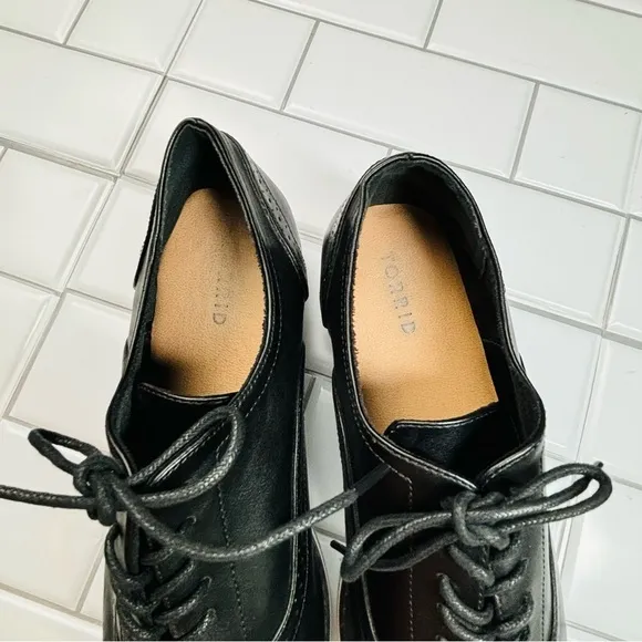 Torrid Black Lace-Up Sport Bottom Oxford 9.5WW
