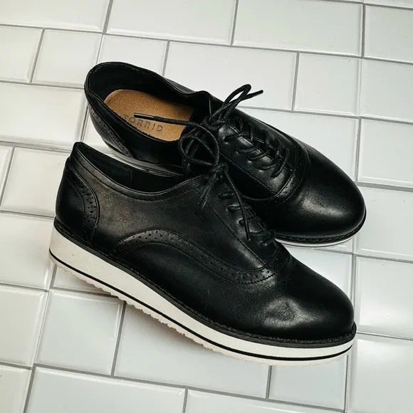Torrid Black Lace-Up Sport Bottom Oxford 9.5WW