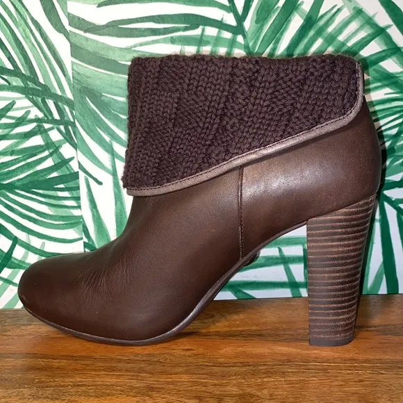 UGG 1008755 Dandylion Tres Brown Leather Sweater Cuff Ankle Boots Women’s 10