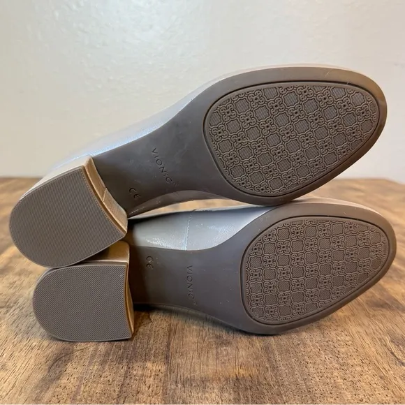 Vionic Women’s Carmel Patent Leather Chunky Comfort Round Toe Heel Taupe Size 7