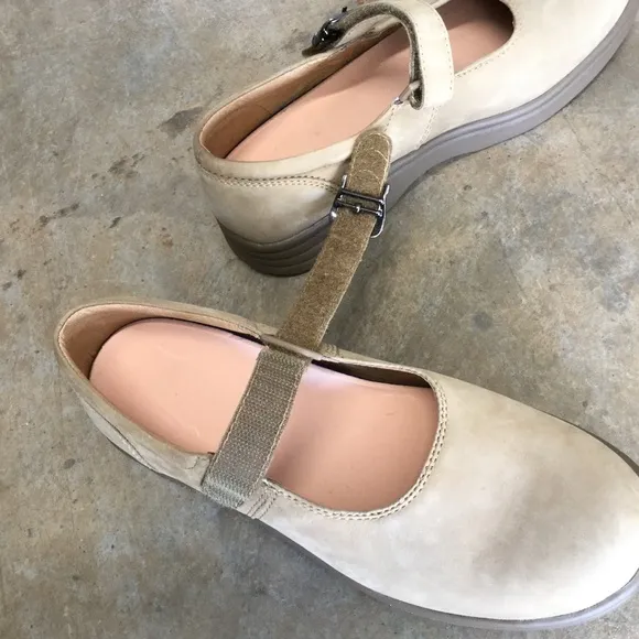 Women’s Dr Comfort Leather Mary Janes Shoes-SZ 6.5